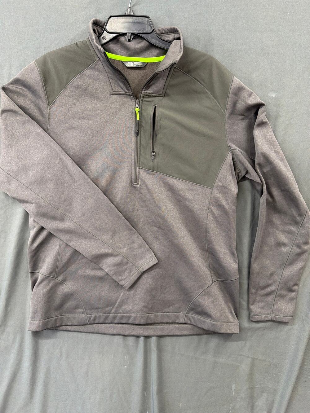 The North Face Men's Large Gray Quarter Zip Fleece Pullover Chest Pocket